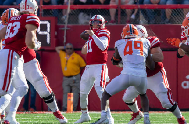 Casey Thompson pass first quarter 2022 Nebraska vs. Illinois football